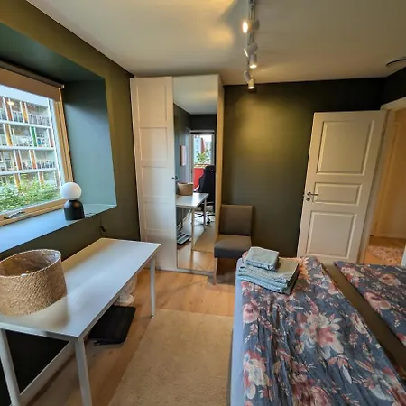 Апартаменти Spacious And Modern 4-room Apartment, Берген